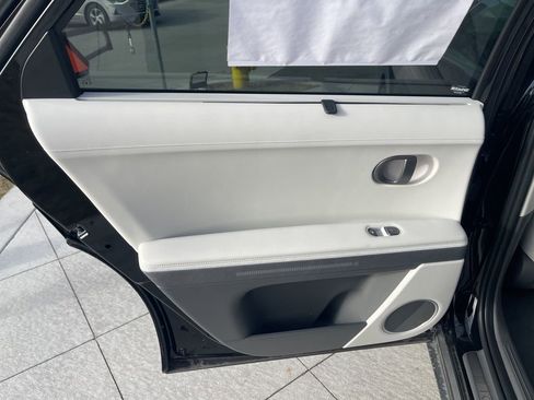 New 2026 Hyundai Ioniq 5 Limited image 17
