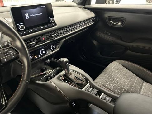 Certified 2025 Honda HR-V Sport image 28