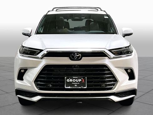 Used 2025 Toyota Grand Highlander AWD Hybrid image 3