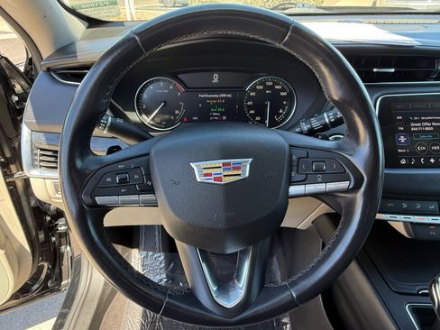 Used 2023 Cadillac XT4 Premium Luxury image 18