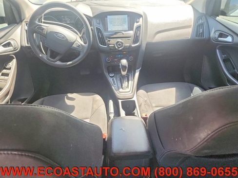 Used 2017 Ford Focus SEL FWD image 9
