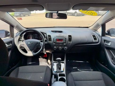 Used 2018 Kia Forte LX FWD image 14