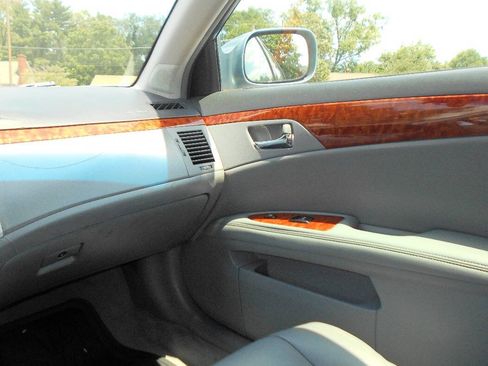 Used 2006 Toyota Avalon XLS FWD image 13
