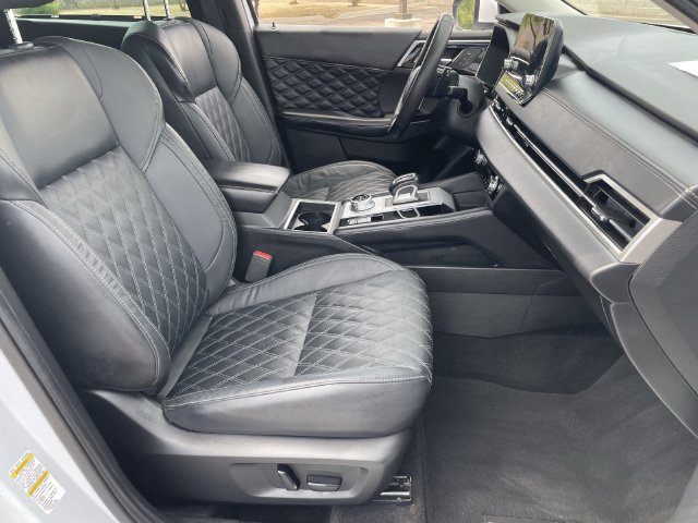 Used 2023 Mitsubishi Outlander SEL FWD image 11