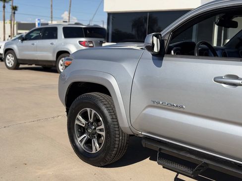 Used 2018 Toyota Tacoma TRD Sport w/ Technology Package RWD image 21