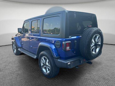 Certified 2018 Jeep Wrangler Unlimited Sahara w/ Cold Weather Group AWD/4WD image 6