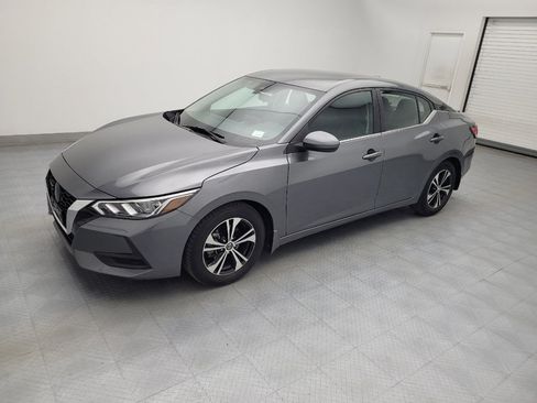 Used 2022 Nissan Sentra SV image 2