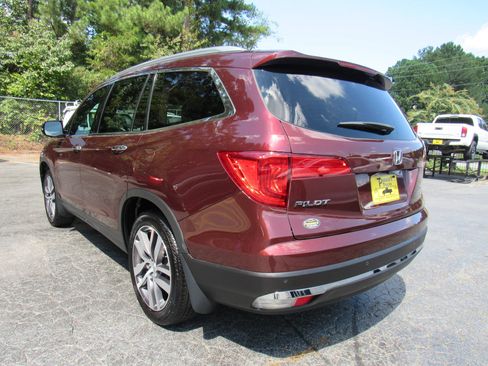 Used 2018 Honda Pilot Touring image 5
