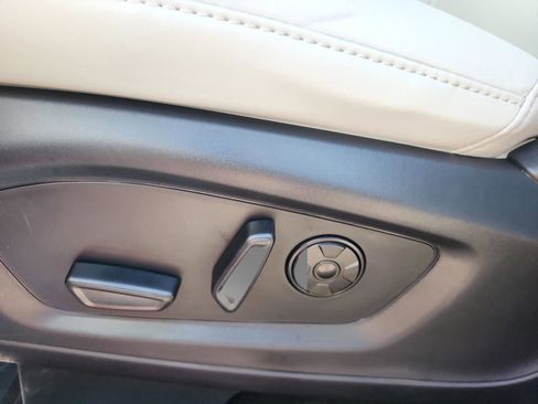 Used 2026 Ford Explorer Platinum w/ LUX Leather Package image 18