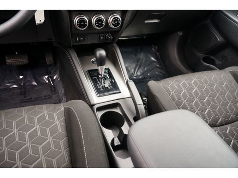 Used 2024 Mitsubishi Outlander Sport ES image 25