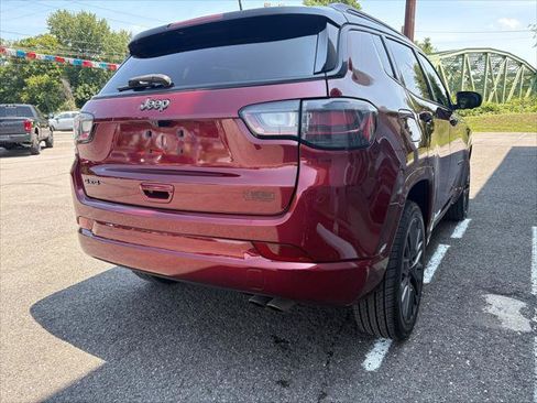 Certified 2022 Jeep Compass High Altitude AWD/4WD image 7