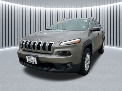 Used 2017 Jeep Cherokee Latitude image 7