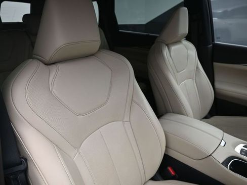 Used 2023 INFINITI QX60 Luxe w/ Vision Package image 45