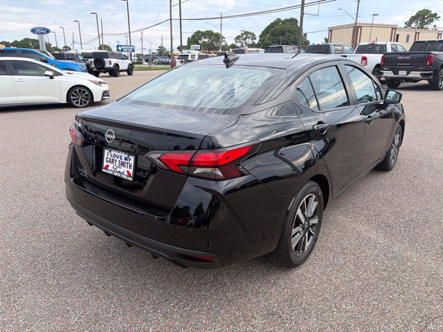 Used 2025 Nissan Versa SV FWD image 8