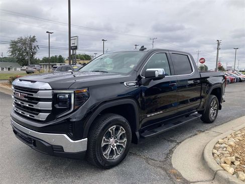 New 2026 GMC Sierra 1500 SLE w/ Preferred Package image 8