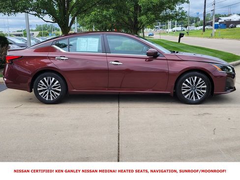 Certified 2023 Nissan Altima 2.5 SV w/ SV Premium Package FWD image 2