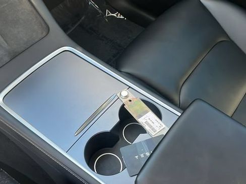 Used 2023 Tesla Model Y Long Range AWD/4WD image 11