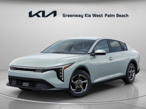 New 2026 Kia K4 LXS image 3