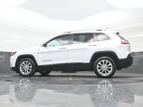 Used 2019 Jeep Cherokee Latitude w/ Cold Weather Group image 25