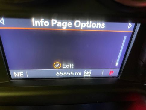 Used 2021 Chevrolet Silverado 1500 LT AWD/4WD image 14