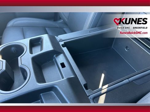 Used 2025 GMC Sierra 1500 SLT image 32