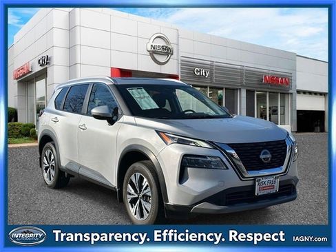 Certified 2022 Nissan Rogue SV w/ SV Premium Package image 1