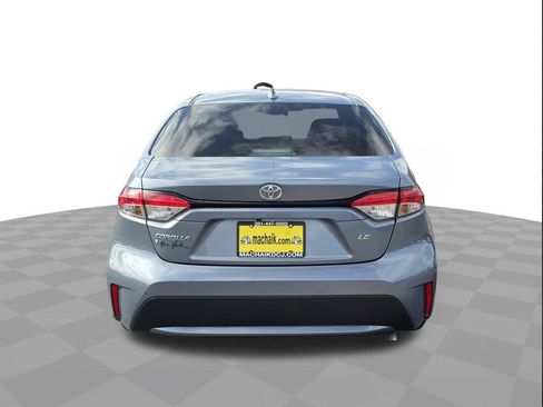 Used 2022 Toyota Corolla LE image 5