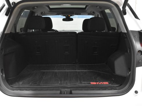 Used 2022 GMC Terrain SLE w/ Driver Convenience Package FWD image 27