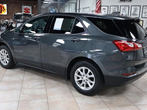 Used 2018 Chevrolet Equinox LT FWD image 3