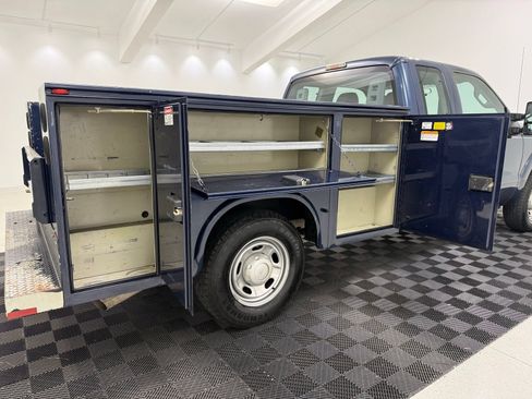 Used 2016 Ford F250 XL w/ Power Equipment Group RWD image 10