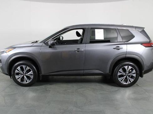 Certified 2022 Nissan Rogue SV FWD image 12