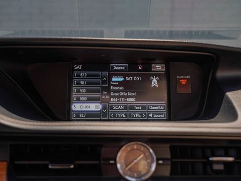 Used 2015 Lexus ES 300h w/ Navigation System Package FWD image 20