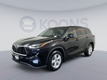 Used 2021 Toyota Highlander LE