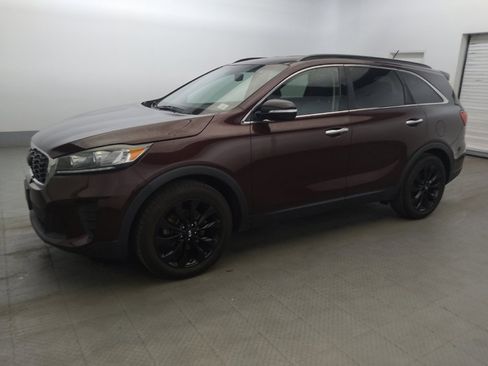 Used 2019 Kia Sorento S FWD image 2