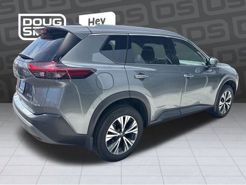 Used 2021 Nissan Rogue SV w/ Premium Package AWD/4WD image 4