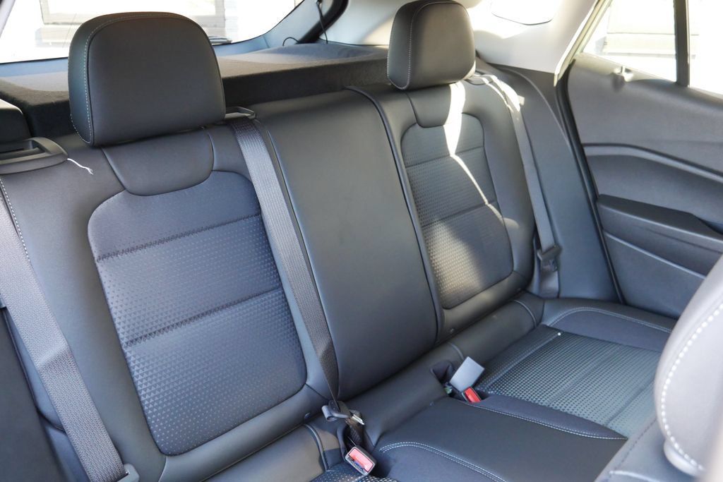 New 2026 Chevrolet Trax LT w/ LT Convenience Package FWD image 13