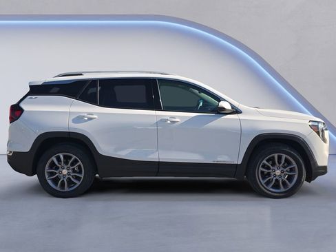 Used 2024 GMC Terrain SLT FWD image 6