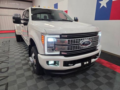 Used 2019 Ford F350 Platinum w/ Platinum Ultimate Package image 24
