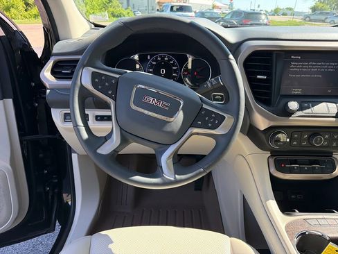 Used 2023 GMC Acadia Denali w/ Denali Ultimate Package AWD/4WD image 15