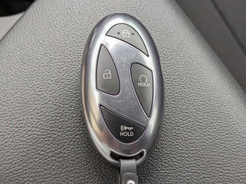 Certified 2025 Hyundai Elantra SEL FWD image 24