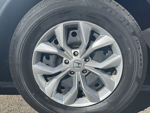 Used 2025 Honda CR-V LX image 27