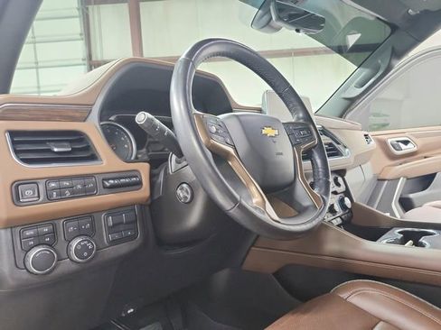 Used 2021 Chevrolet Tahoe High Country w/ Premium Package AWD/4WD image 18