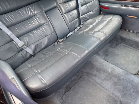 Used 1995 Cadillac Fleetwood Brougham image 36