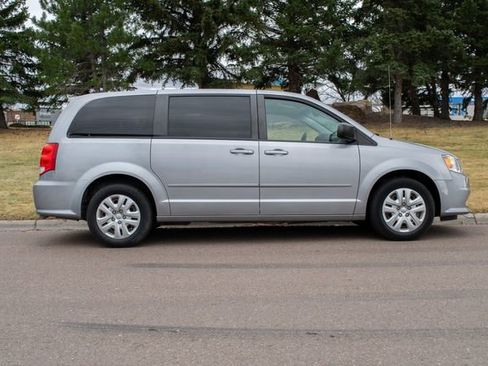 Used 2017 Dodge Grand Caravan SE w/ Power Window Group image 7