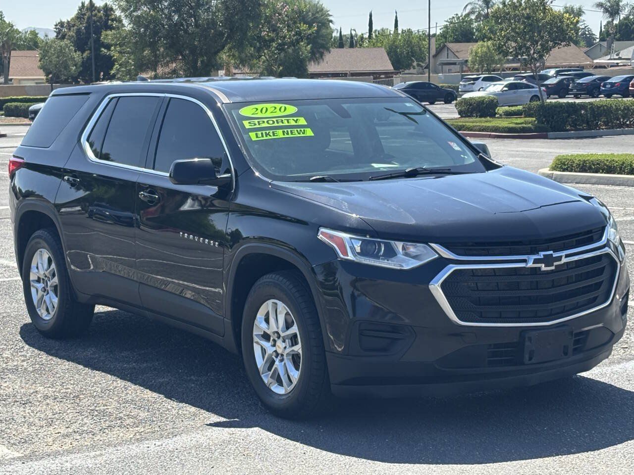 Used 2020 Chevrolet Traverse LS w/ LPO, Blackout Package FWD image 1