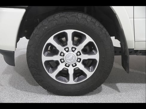 Used 2022 RAM 3500 Limited AWD/4WD image 28