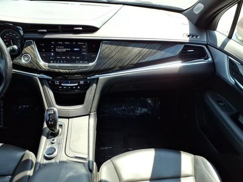 Certified 2022 Cadillac XT6 Premium Luxury w/ Technology Package AWD/4WD image 18