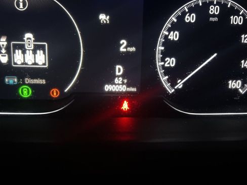 Used 2021 Honda Accord Touring image 2