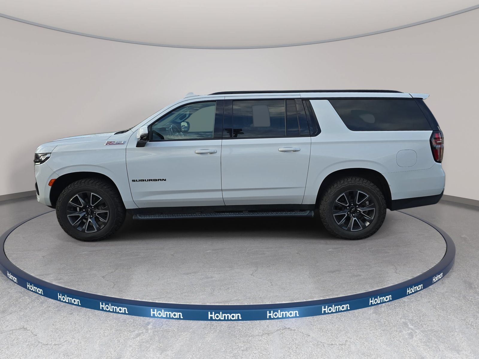 Used 2021 Chevrolet Suburban Z71 w/ Luxury Package AWD/4WD image 7