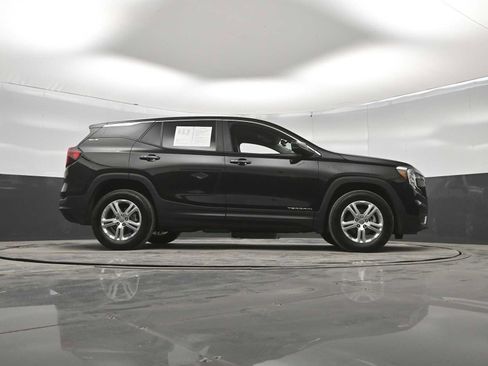 Used 2024 GMC Terrain SLE AWD/4WD image 41